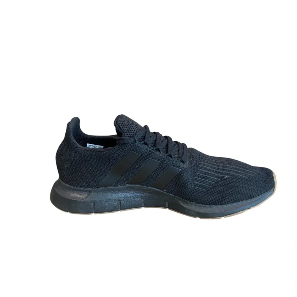 Adidas Men’s Swift Run 22 GW4685 Black Running Sneakers Size 13